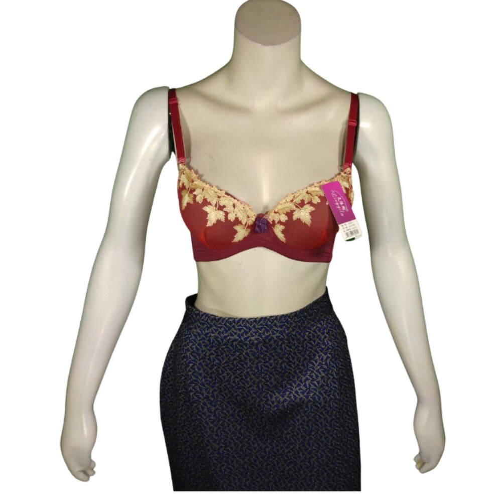 Women Red/Gold Embroidered Push up Bra